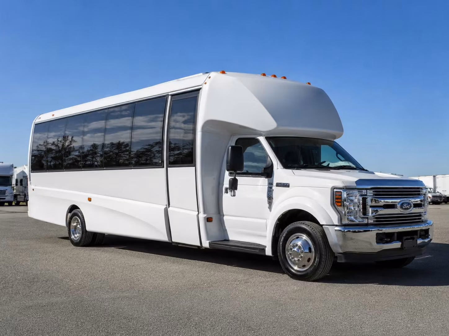 15 passenger minibus